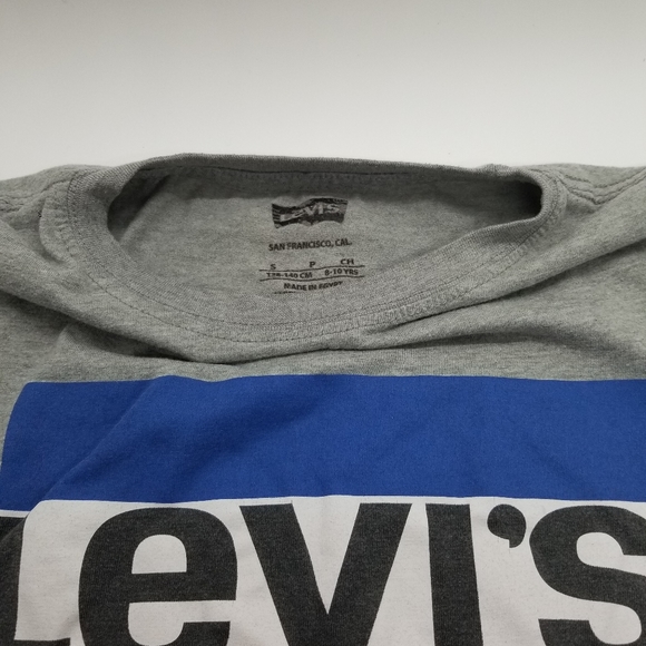 LEVI'S Kids Tshirt, Size S (8), Grey, Red Shite and Blue logo - Picture 2 of 3